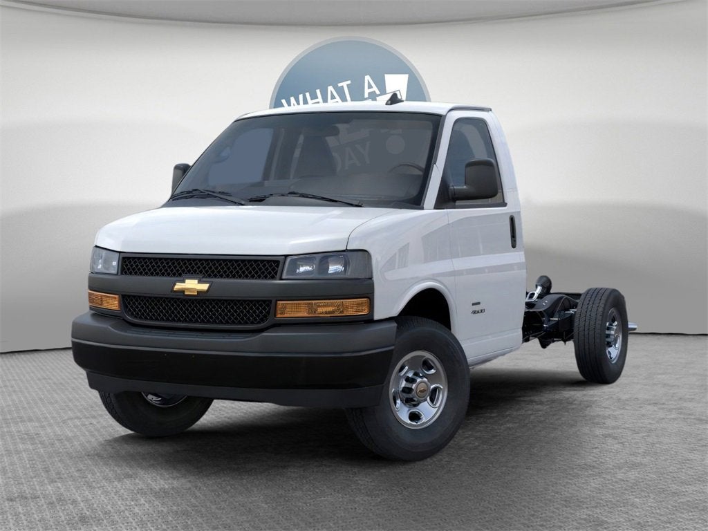 2025 Chevrolet Express Cutaway 3500 1WT