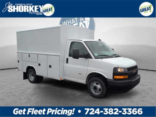 2025 Chevrolet Express Cutaway 3500 1WT