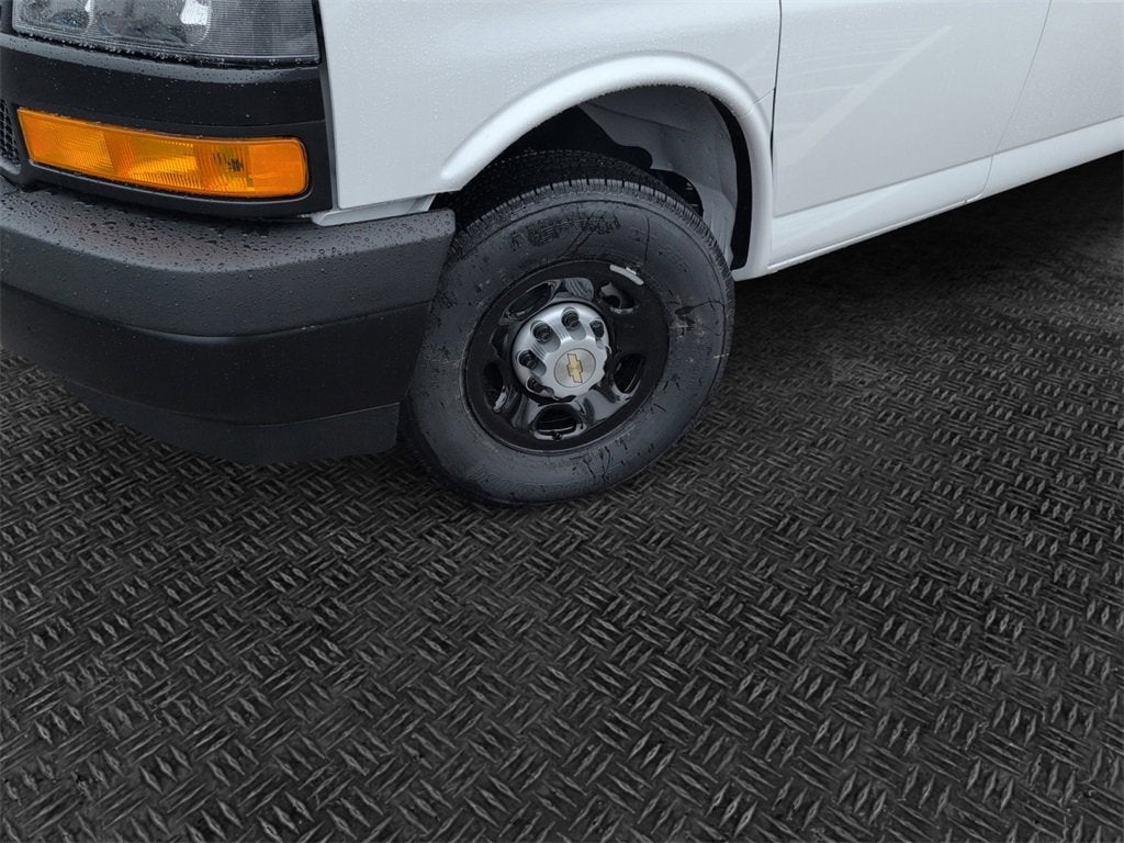 2026 Chevrolet Express Cargo 2500 1WT