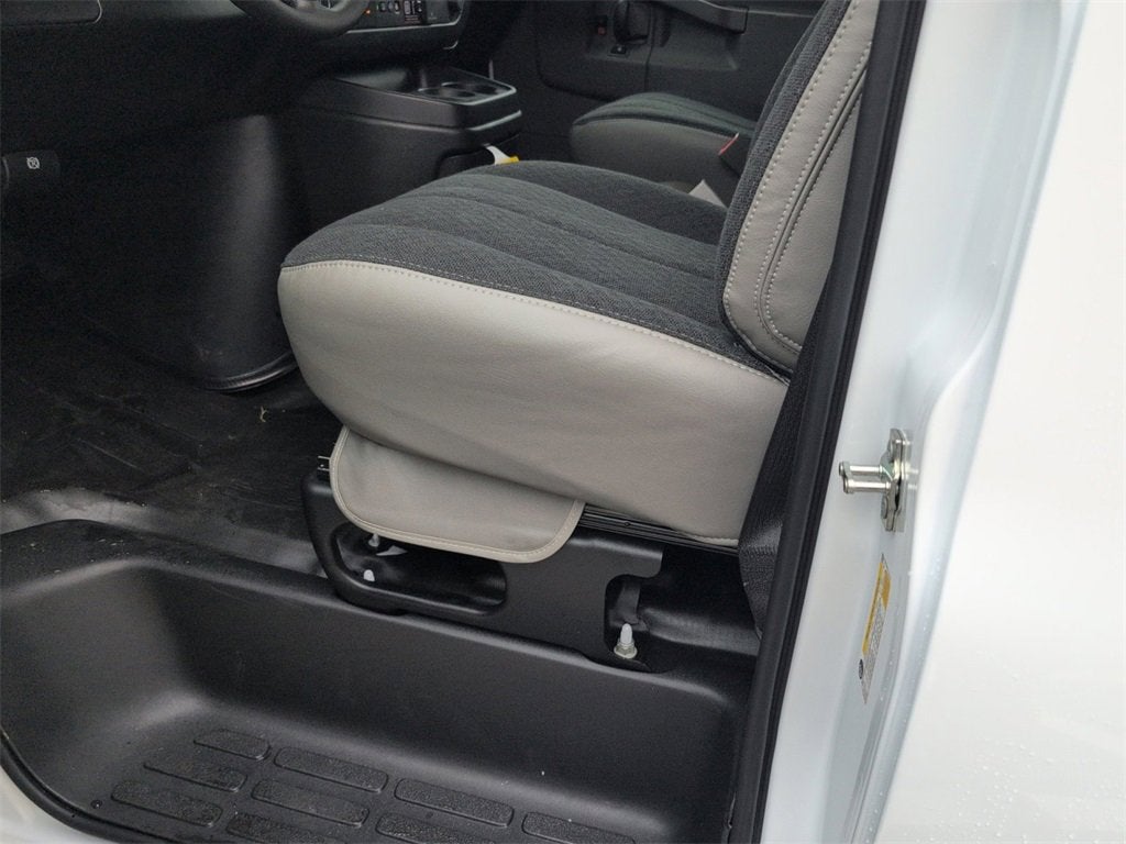 2026 Chevrolet Express Cargo 2500 1WT