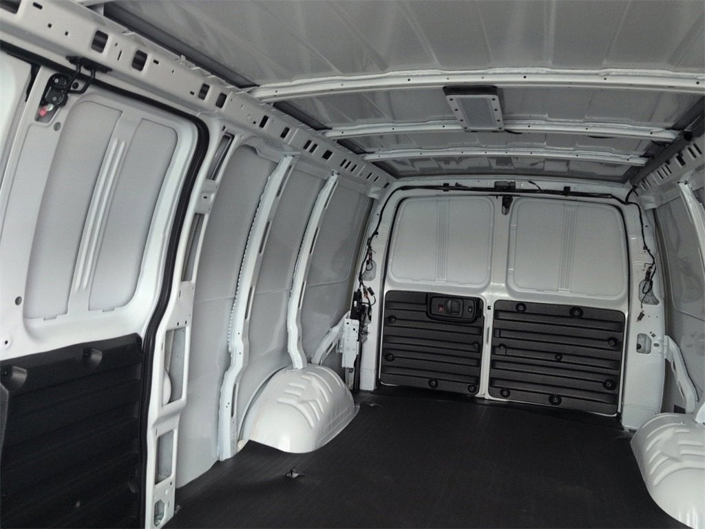 2026 Chevrolet Express Cargo 2500 1WT