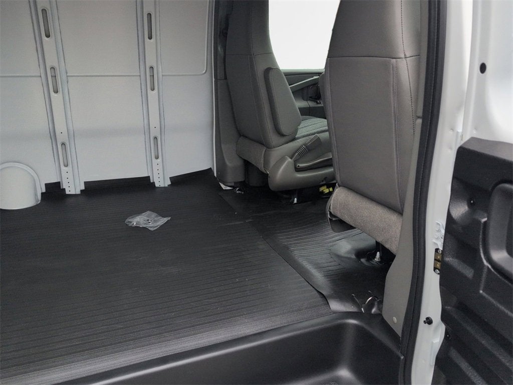 2026 Chevrolet Express Cargo 2500 1WT