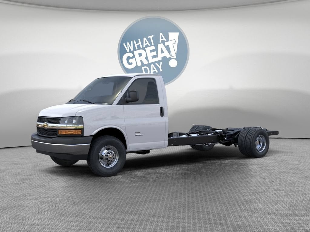 2026 Chevrolet Express Cutaway 4500 NA