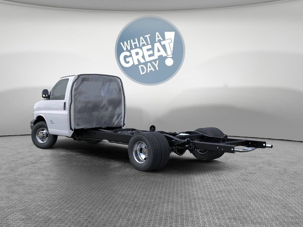 2026 Chevrolet Express Cutaway 4500 2WT