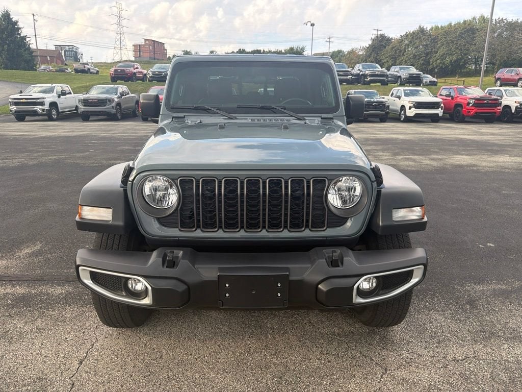 2024 Jeep Gladiator Sport