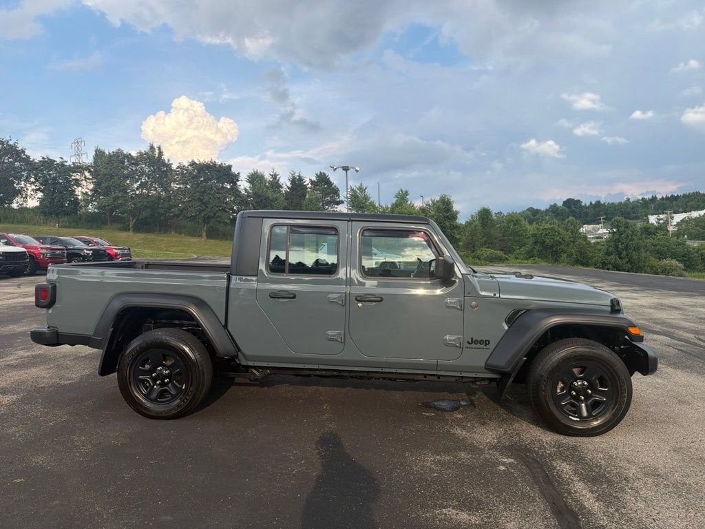 2024 Jeep Gladiator Sport