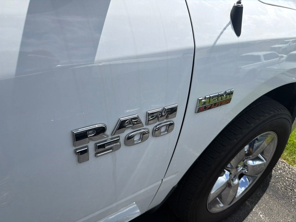 2018 RAM 1500 Big Horn Crew Cab 4x4 5'7" Box