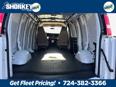 2025 Chevrolet Express Cargo 3500 WT