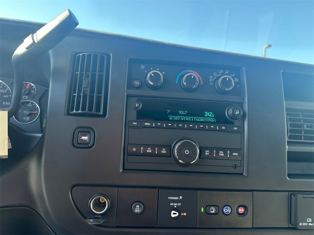 2024 Chevrolet Express Cargo 3500 WT