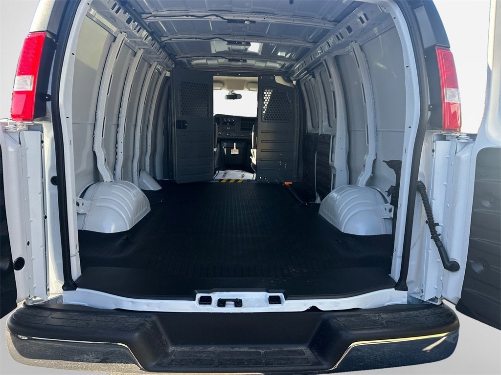 2024 Chevrolet Express Cargo 3500 WT