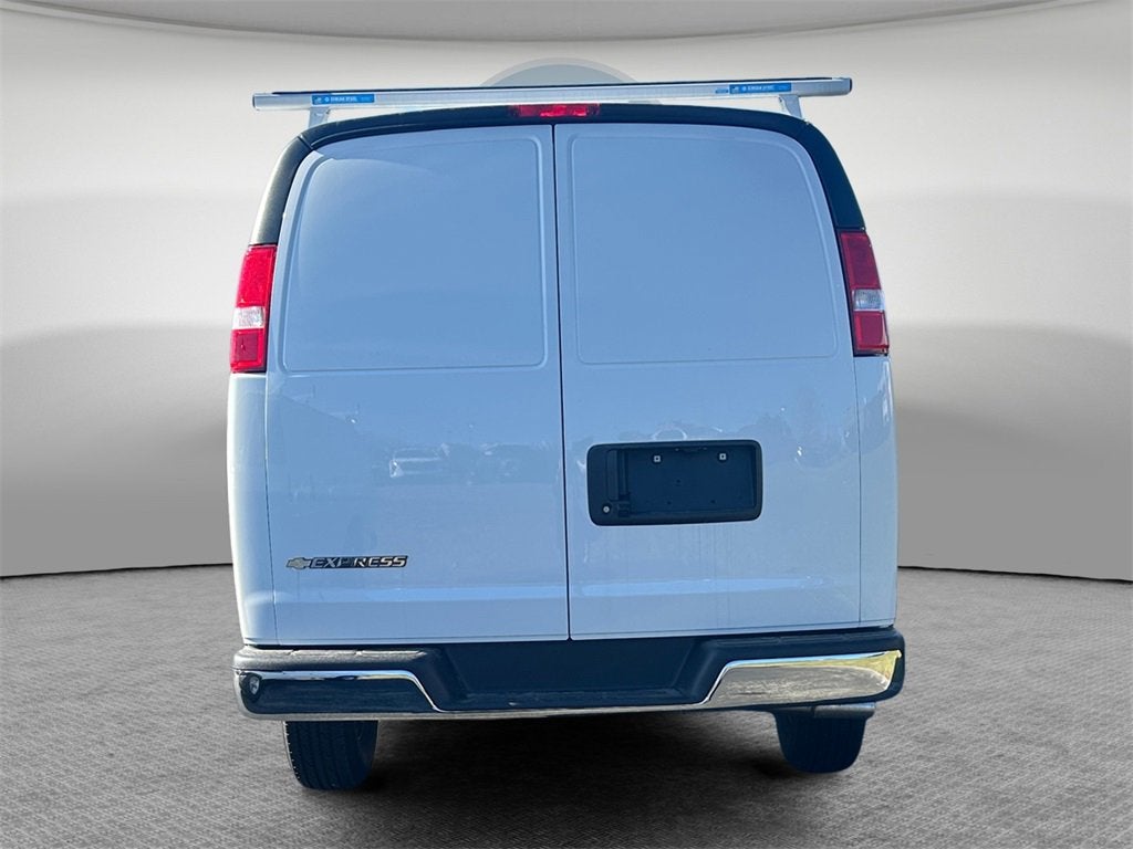 2024 Chevrolet Express Cargo 3500 WT