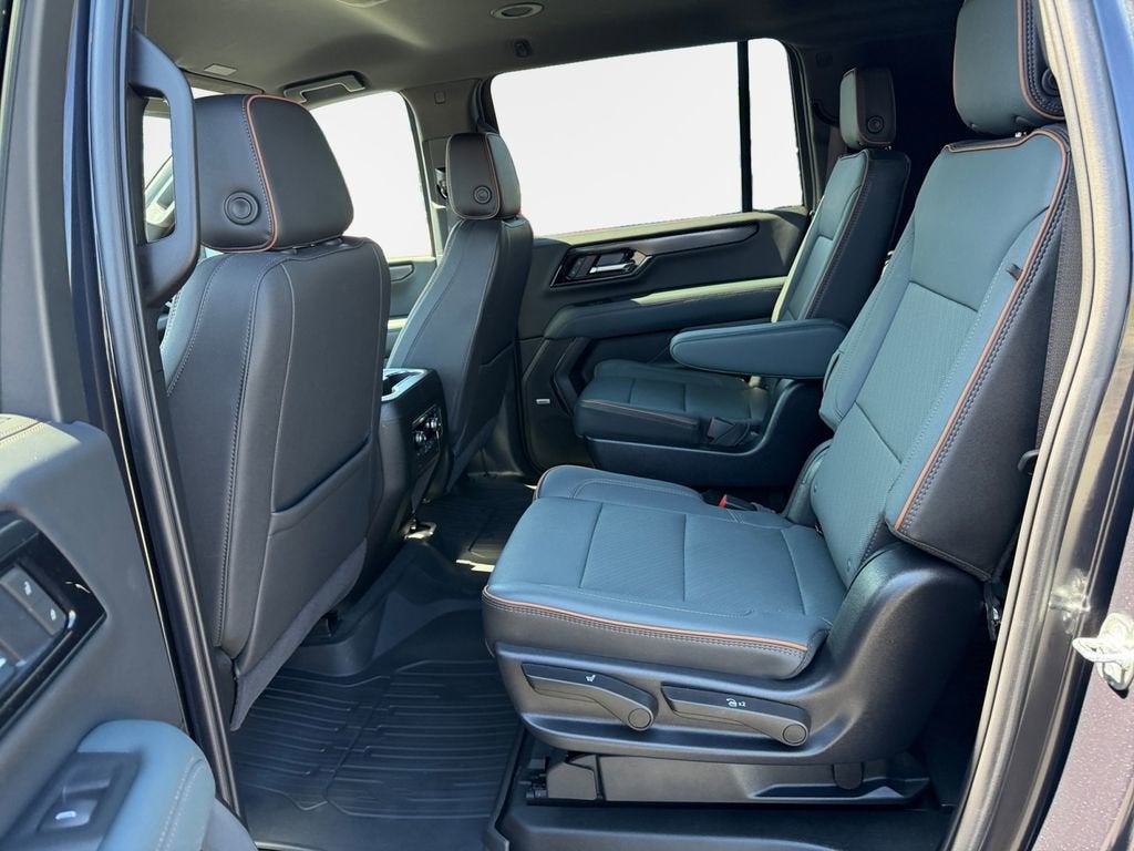 2025 GMC Yukon XL AT4