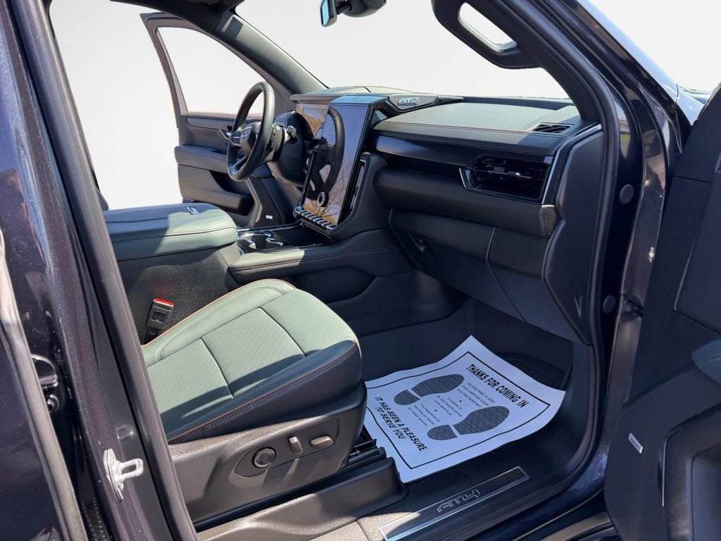 2025 GMC Yukon XL AT4