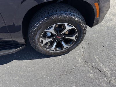 2025 GMC Yukon XL AT4