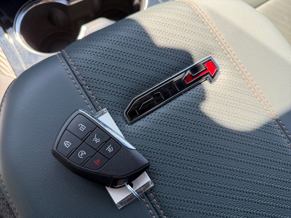 2025 GMC Yukon XL AT4