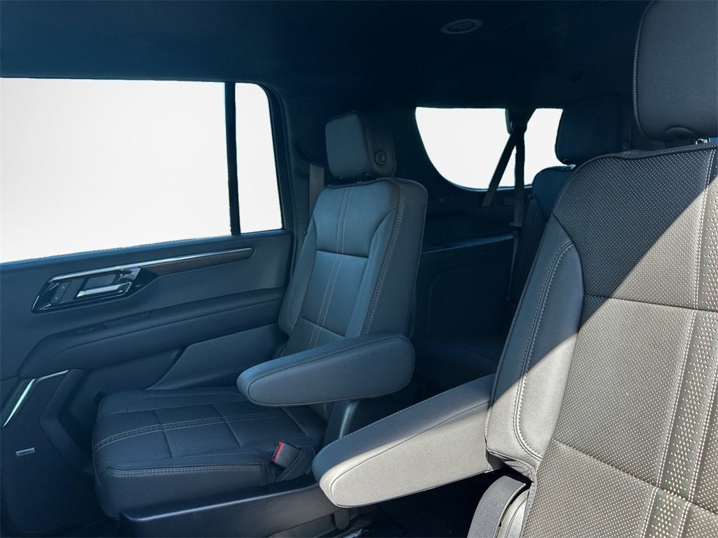 2025 Chevrolet Suburban High Country