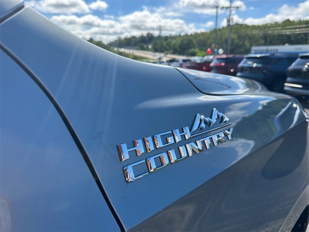 2025 Chevrolet Suburban High Country