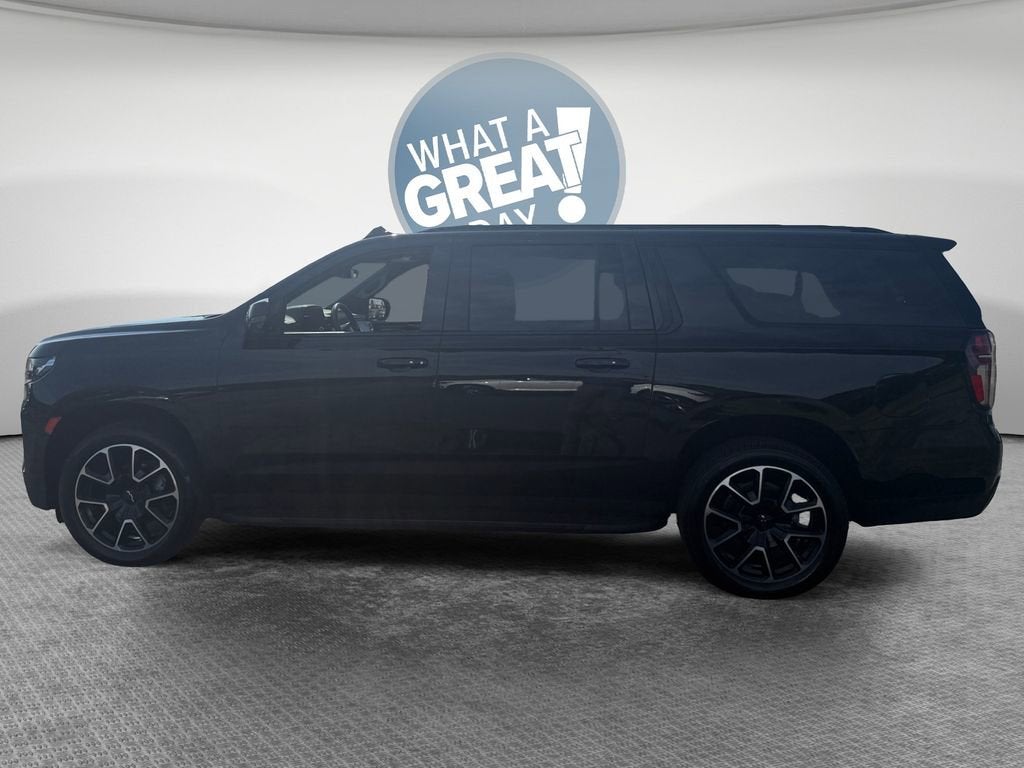 2023 Chevrolet Suburban RST