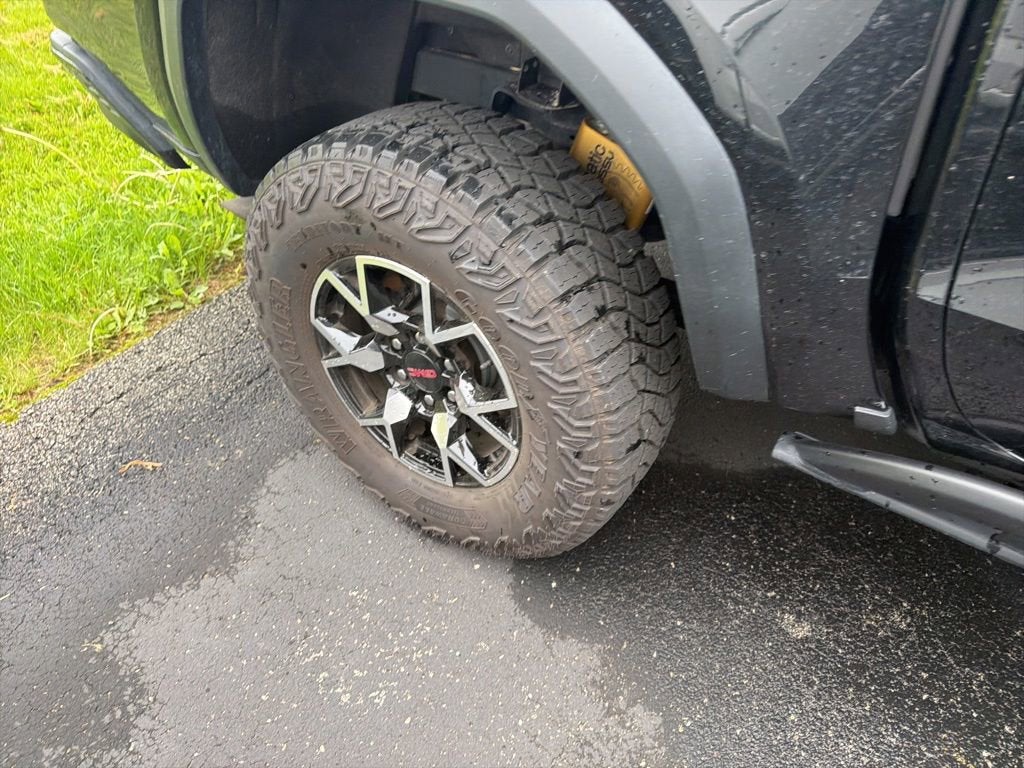 2024 GMC Canyon AT4X