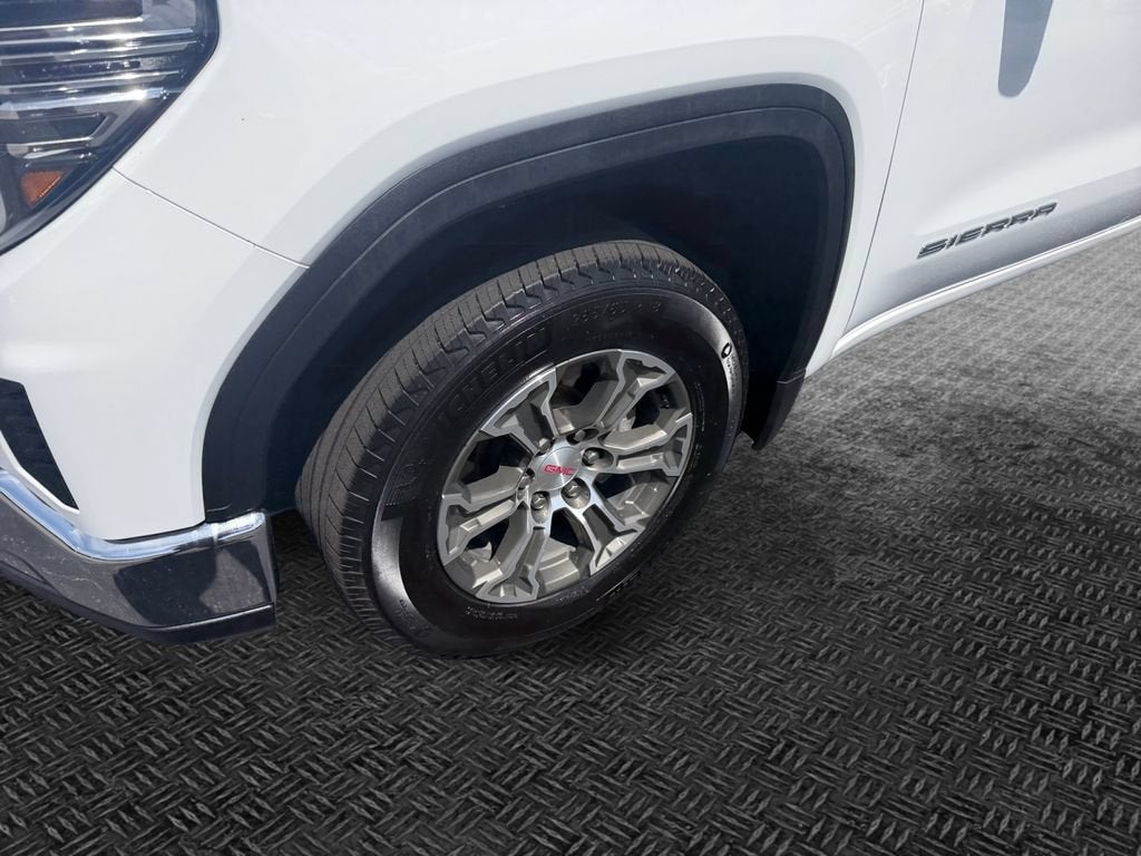 2025 GMC Sierra 1500 SLT - Photo 11