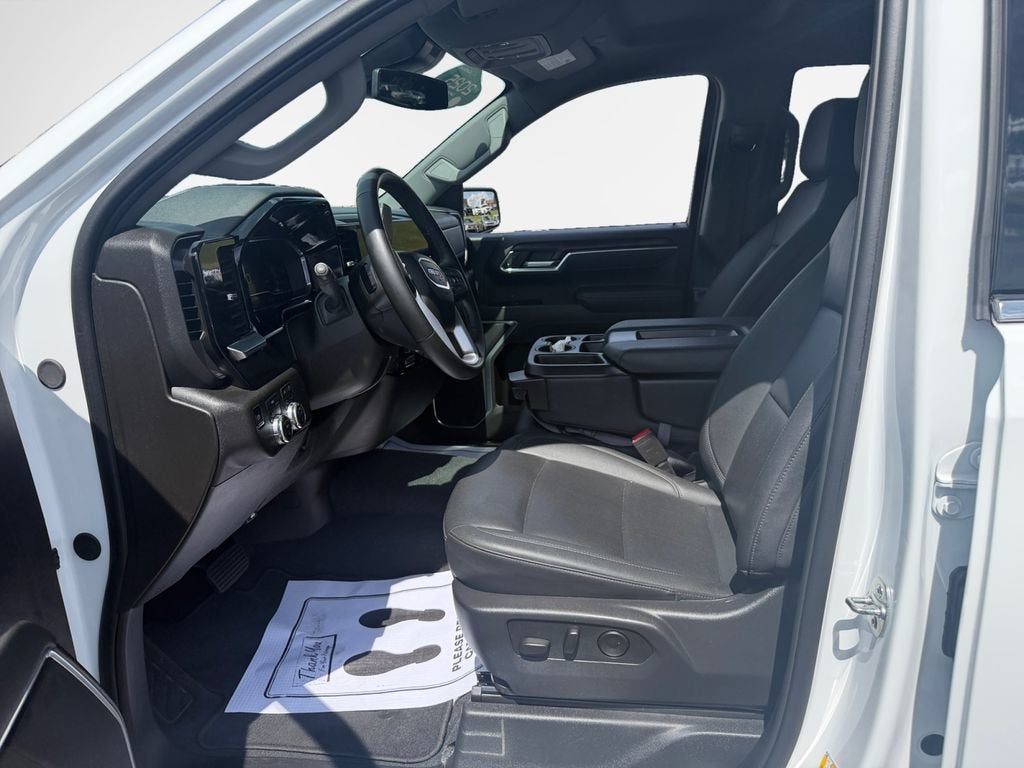 2025 GMC Sierra 1500 SLT - Photo 12