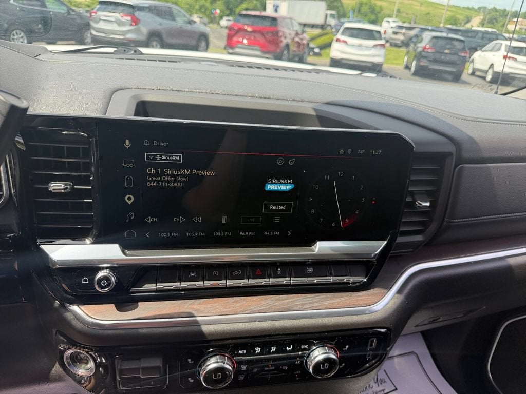 2025 GMC Sierra 1500 SLT