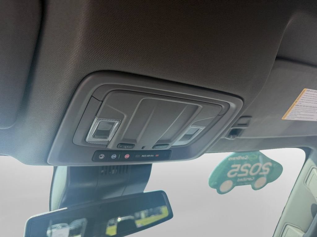 2025 GMC Sierra 1500 SLT - Photo 23