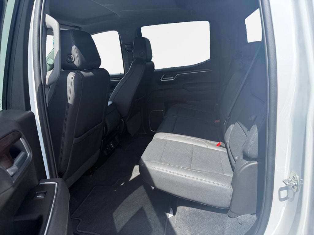 2025 GMC Sierra 1500 SLT - Photo 24