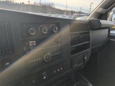 2024 Chevrolet Express Cutaway 3500 1WT