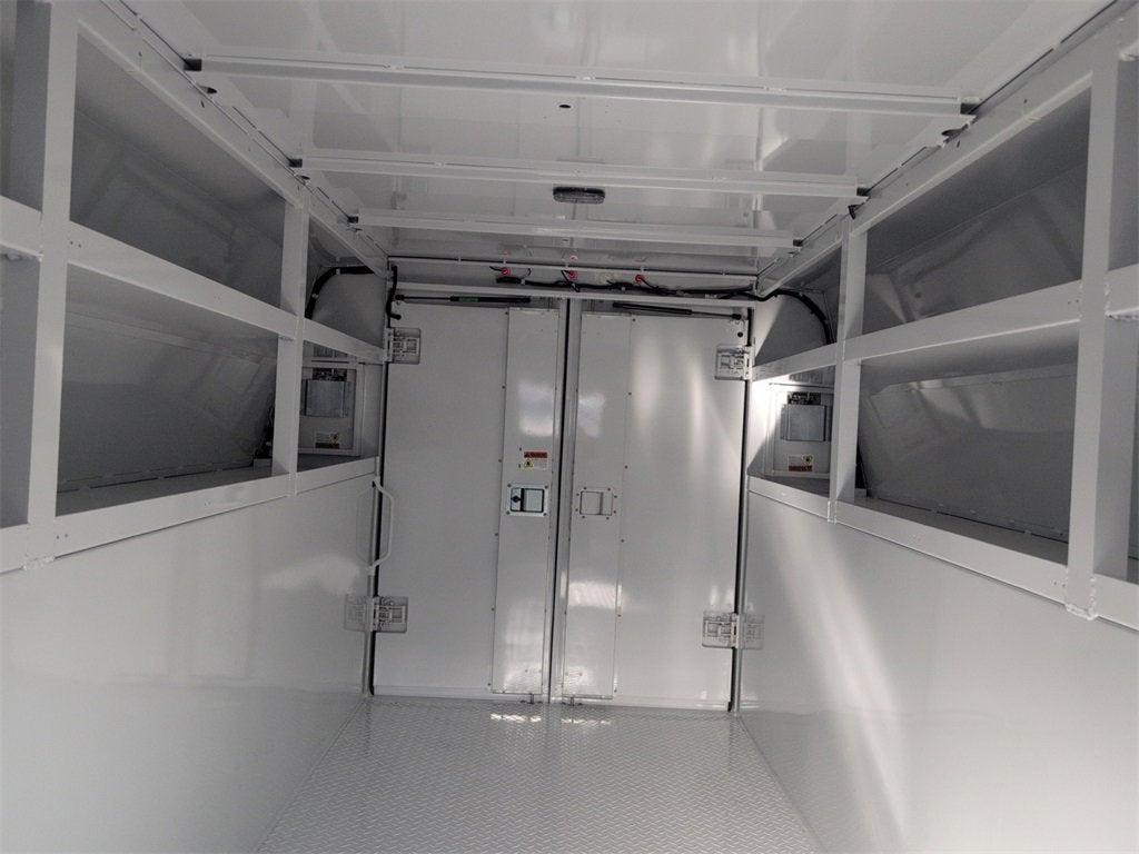 2024 Chevrolet Express Cutaway 3500 1WT