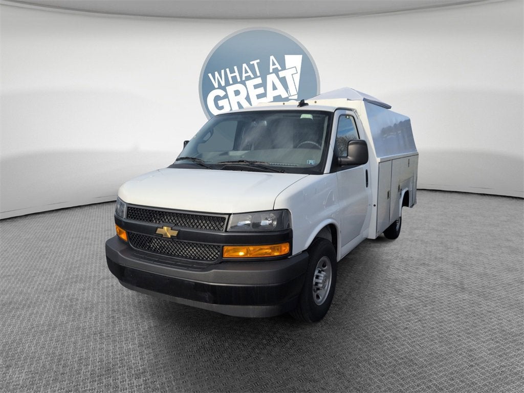 2024 Chevrolet Express Cutaway 3500 1WT
