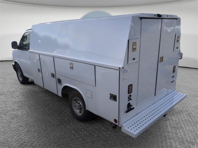 2024 Chevrolet Express Cutaway 3500 1WT