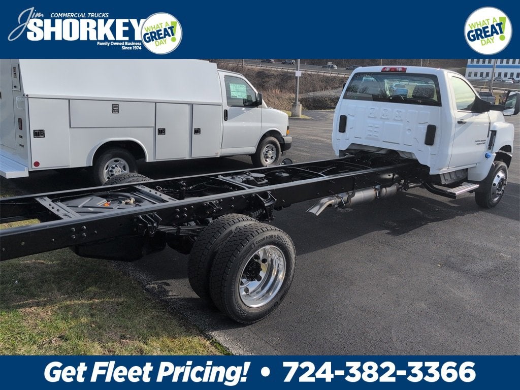 2025 Chevrolet Silverado 6500 HD Work Truck