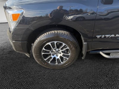 2023 Nissan TITAN Crew Cab SV 4x4