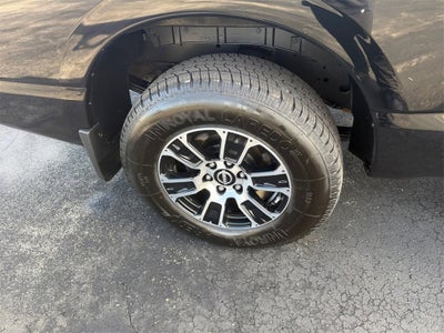 2023 Nissan TITAN Crew Cab SV 4x4