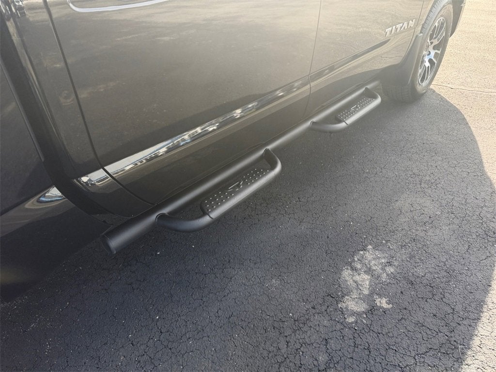 2023 Nissan TITAN Crew Cab SV 4x4