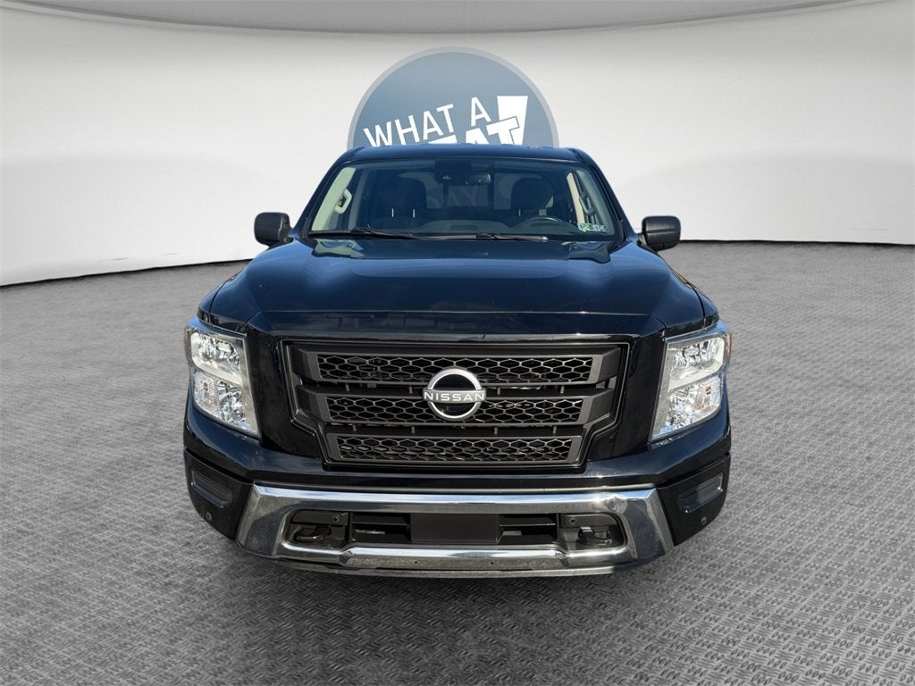 2023 Nissan TITAN Crew Cab SV 4x4