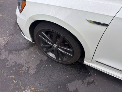 2017 Volkswagen Passat 1.8T R-Line