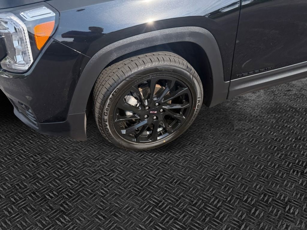 2023 GMC Terrain SLT - Photo 11