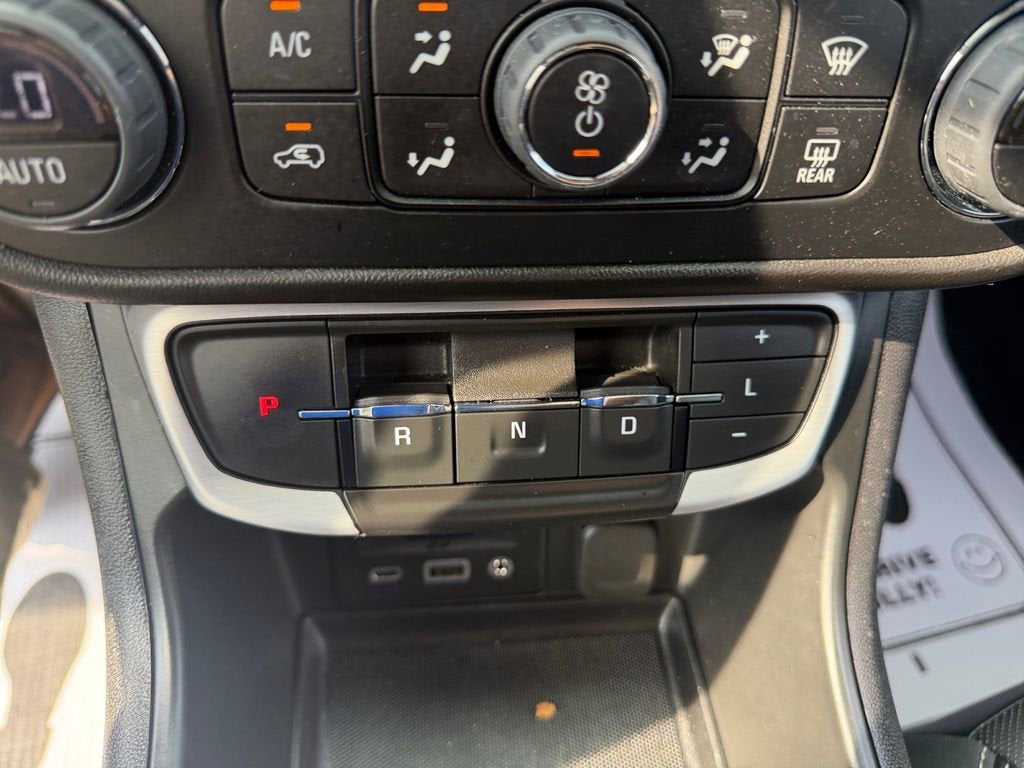 2023 GMC Terrain SLT - Photo 21