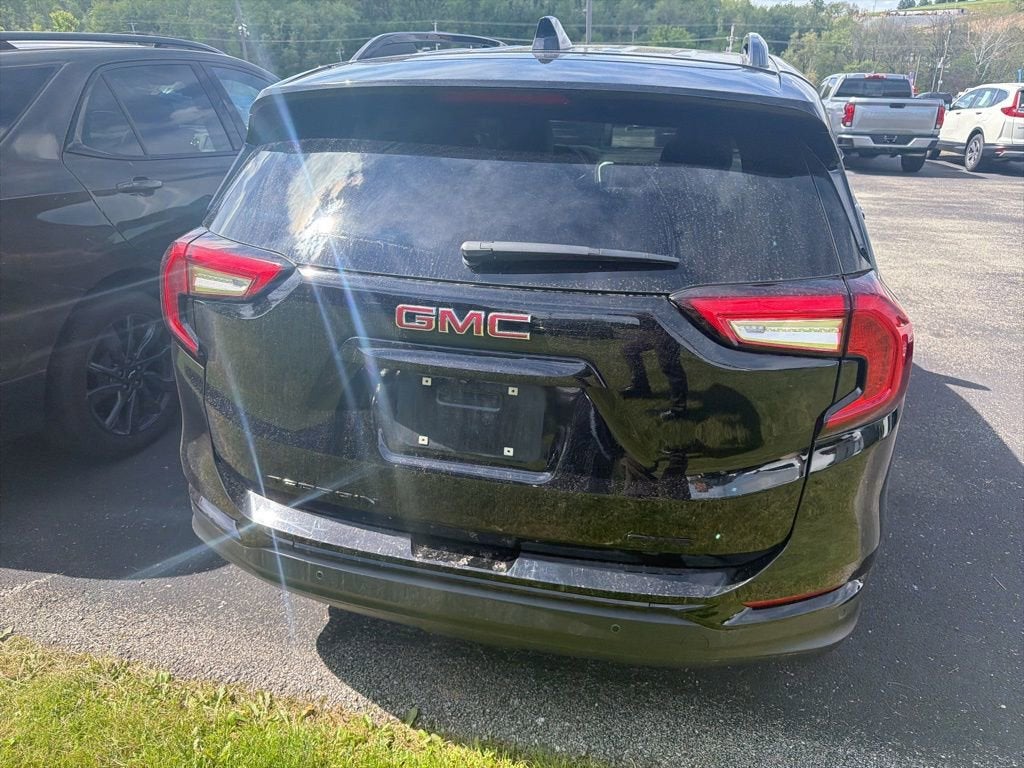 2023 GMC Terrain SLT
