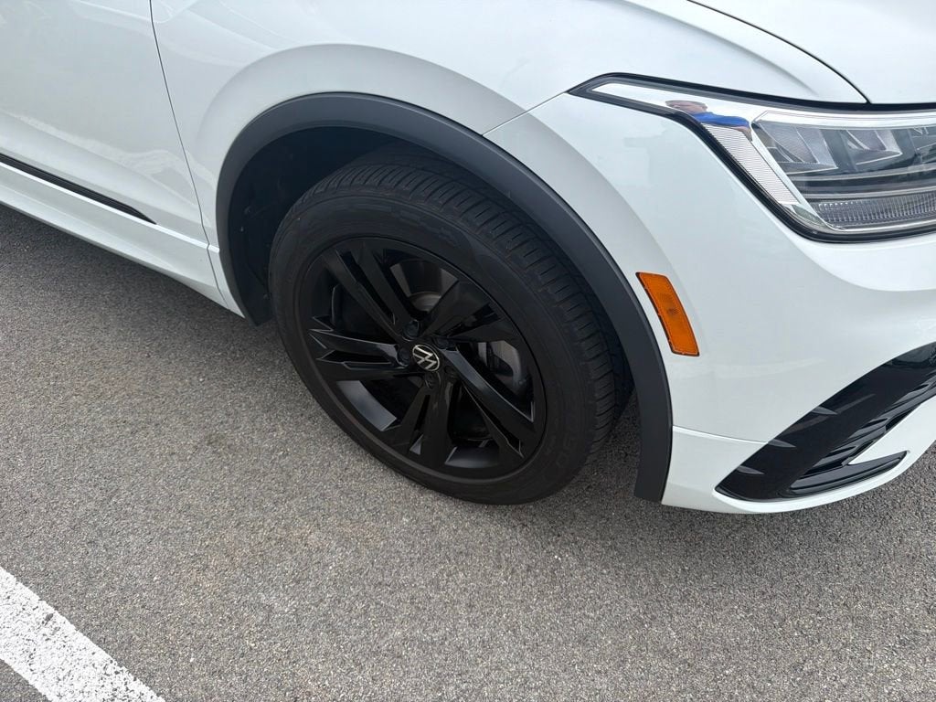 2023 Volkswagen Tiguan 2.0T SE R-Line Black