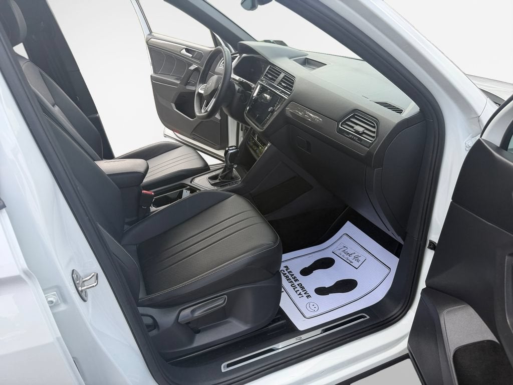 2023 Volkswagen Tiguan 2.0T SE R-Line Black