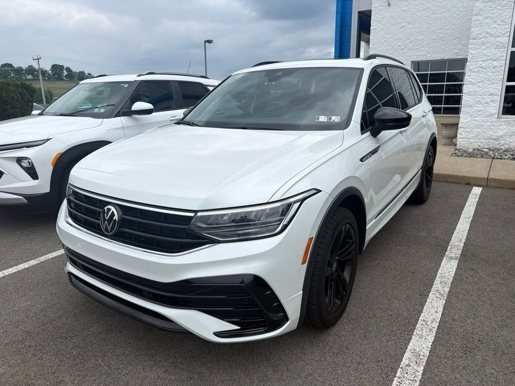2023 Volkswagen Tiguan 2.0T SE R-Line Black