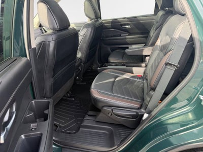 2023 Nissan Pathfinder Platinum 4WD