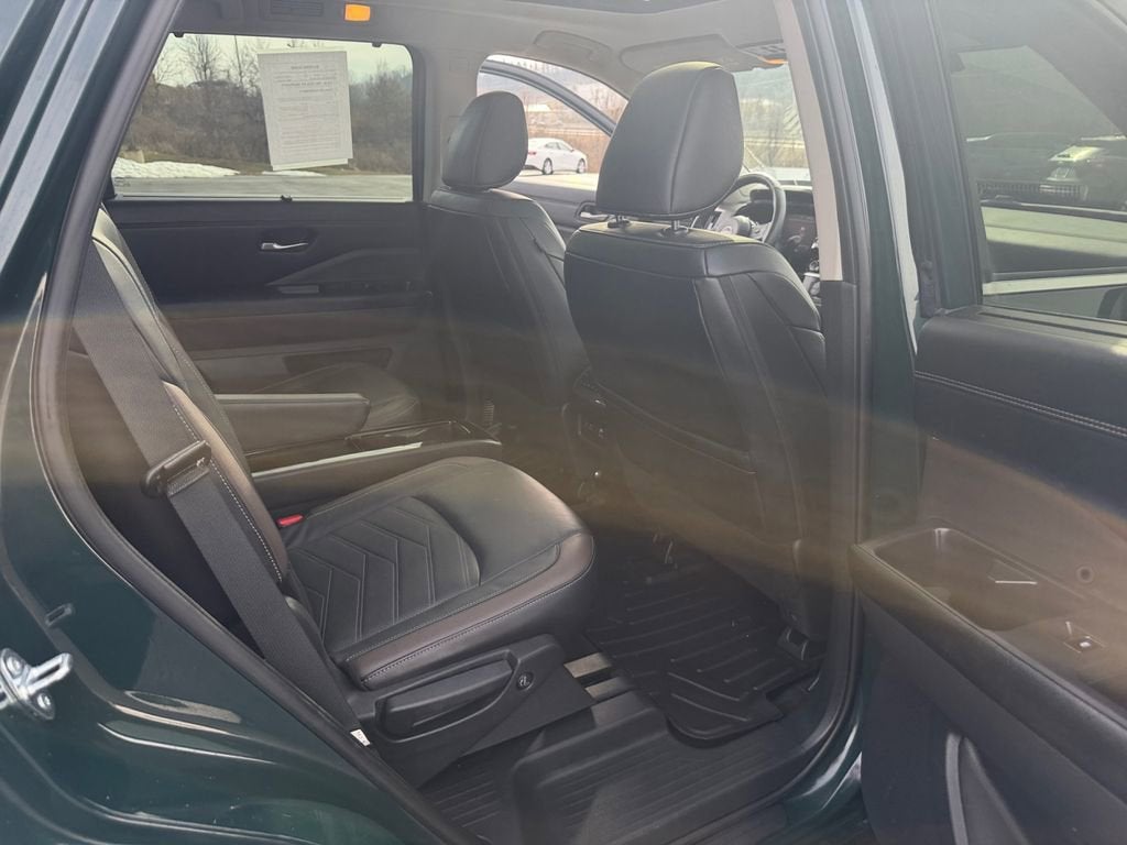 2023 Nissan Pathfinder Platinum 4WD