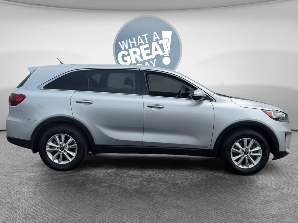Used 2019 Kia Sorento LX with VIN 5XYPGDA31KG502975 for sale in Delmont, PA