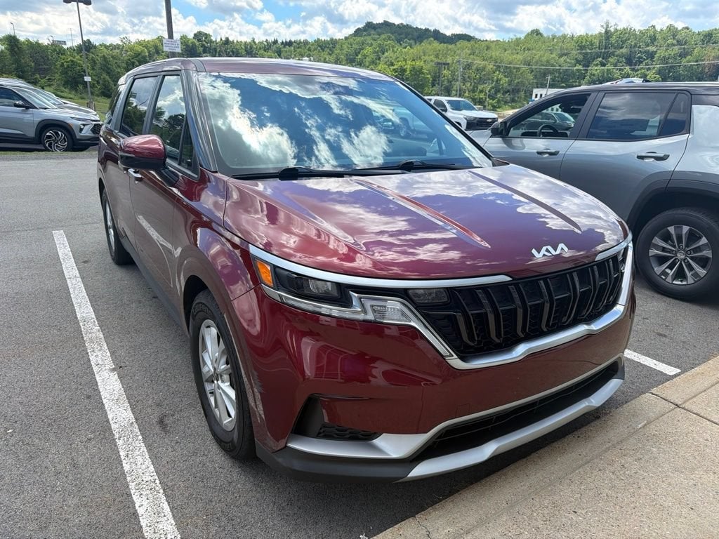 2023 Kia Carnival LX
