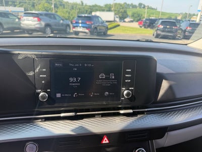 2023 Kia Carnival LX