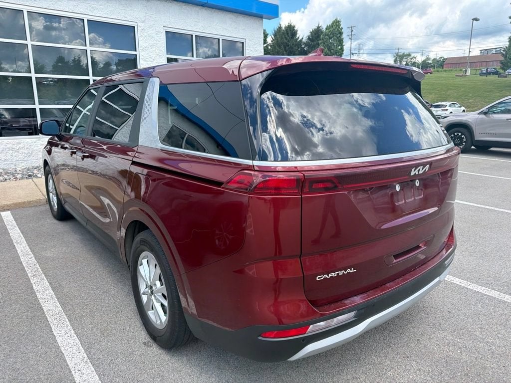 2023 Kia Carnival LX